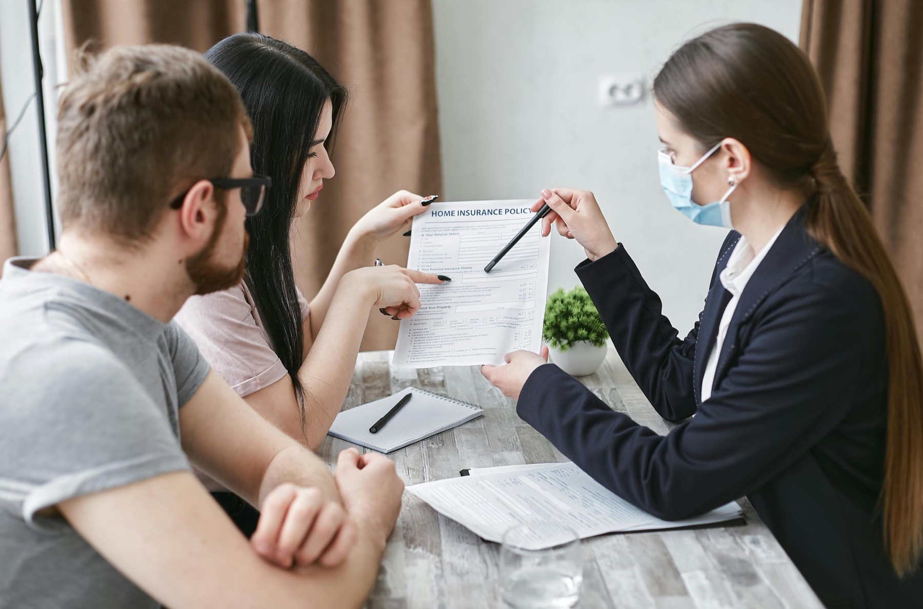 Advisor discussing investment plan